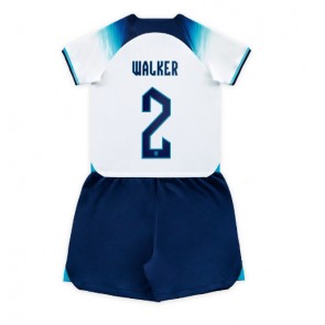 Maillot de foot Angleterre Kyle Walker #2 Domicile enfant Monde 2022 Manches Courte (+ pantalon court)